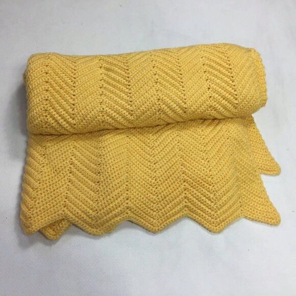 Afgan Bedspread Blanket Handmade Yellow 42x70" VTG - Picture 1 of 3